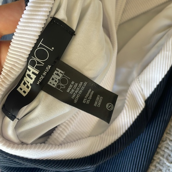 NWT BEACH RIOT Steph One-Piece! - Picture 9 of 9